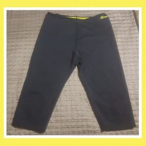 Hot Shapers fat burn black capris Sz XL